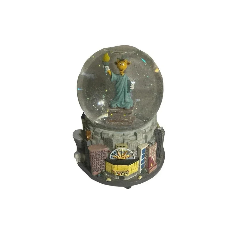 Toys “R” Us Snow Globe - New York City Times Square 7” Working RARE